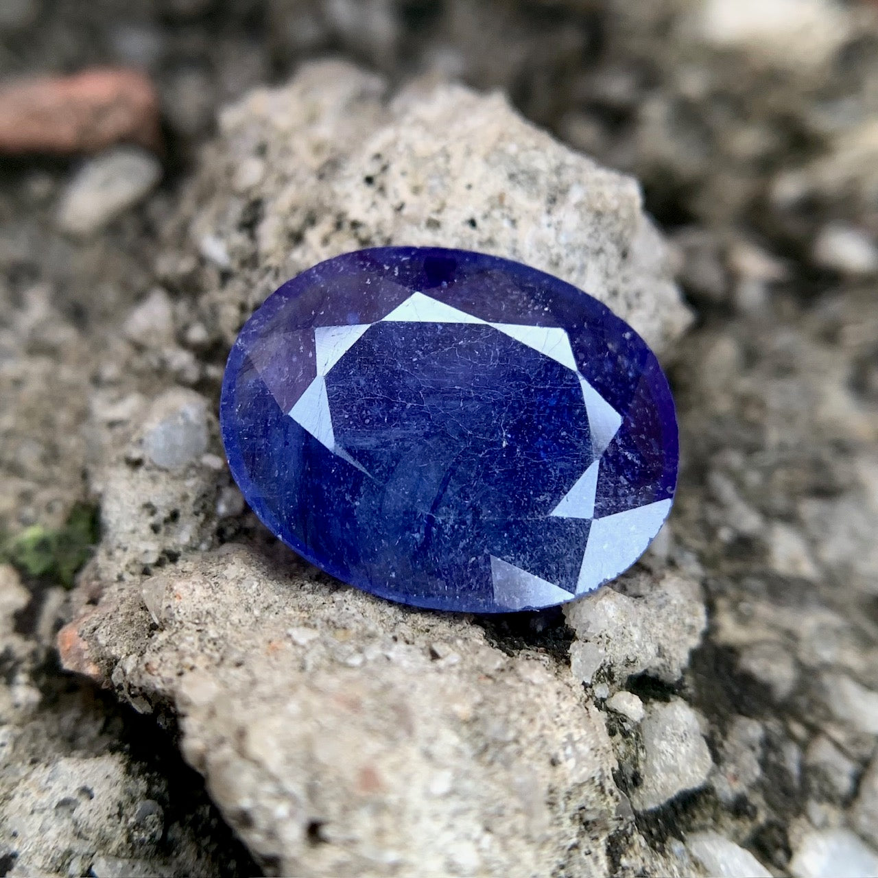 Natural Blue Sapphire - 5.85 Carats/6.50 Ratti