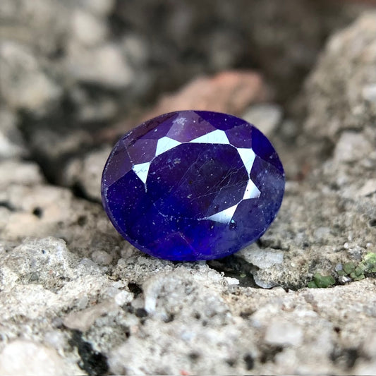 Natural Blue Sapphire - 3.70 Carats/4.11 Ratti