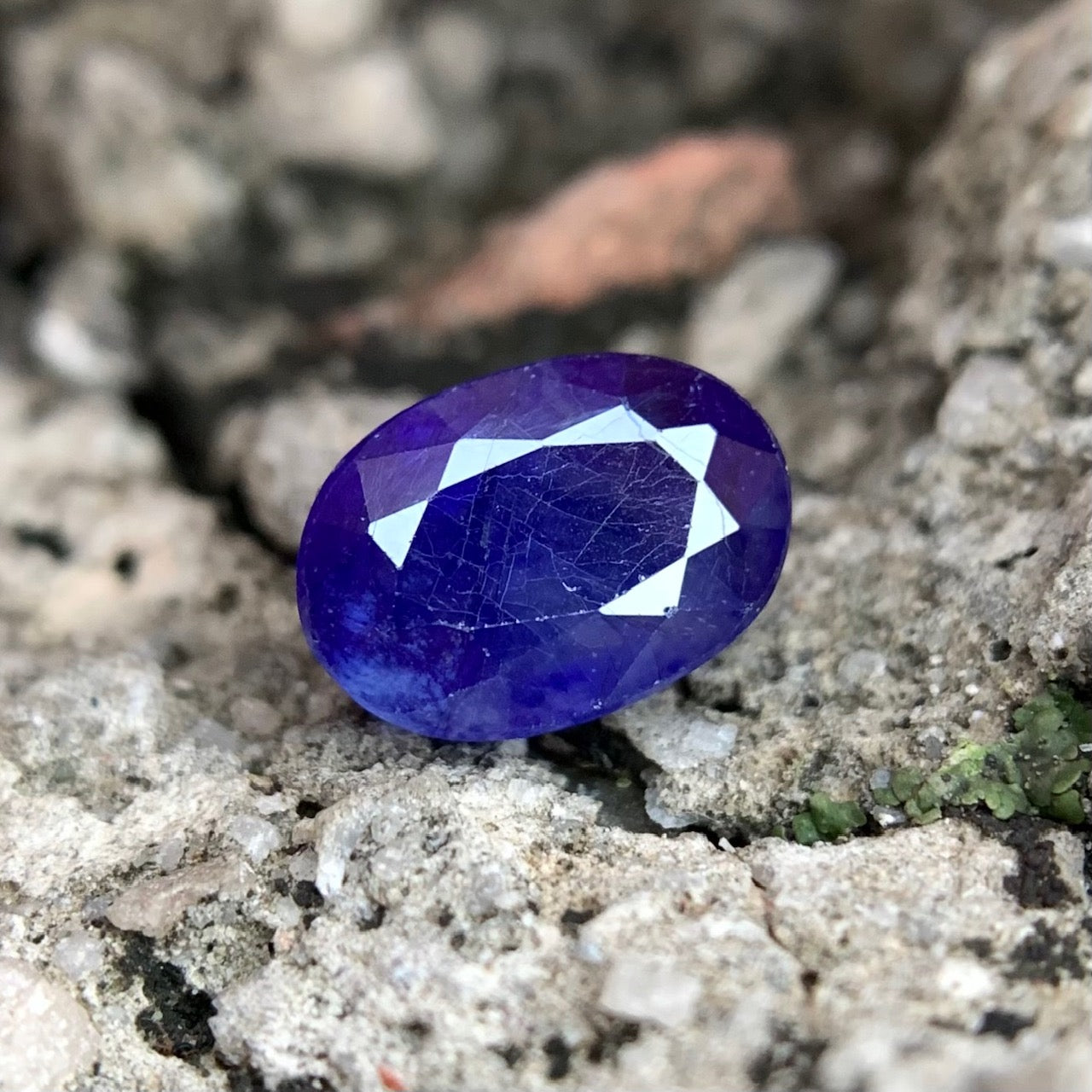 Natural Blue Sapphire - 3.65 Carats/4.05 Ratti