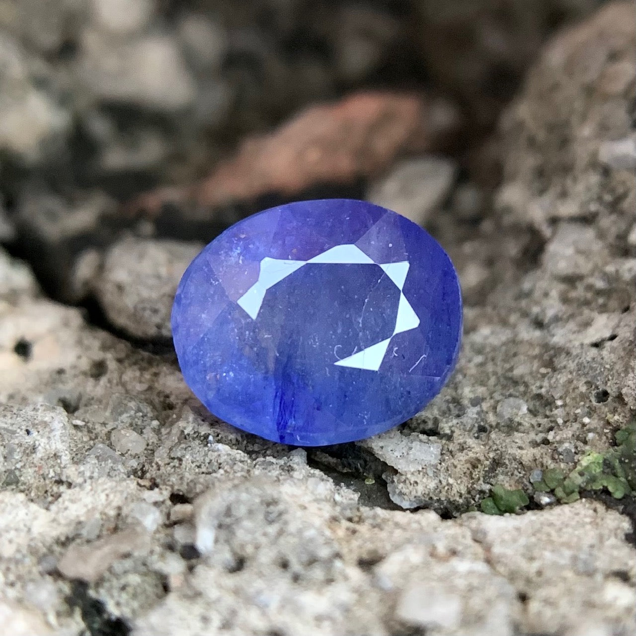 Natural Blue Sapphire - 2.90 Carats/3.22 Ratti