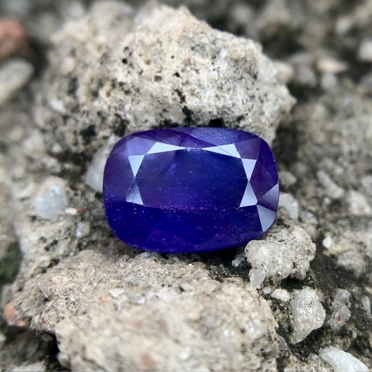 Natural Blue Sapphire - 5.55 Carats/6.16 Ratti