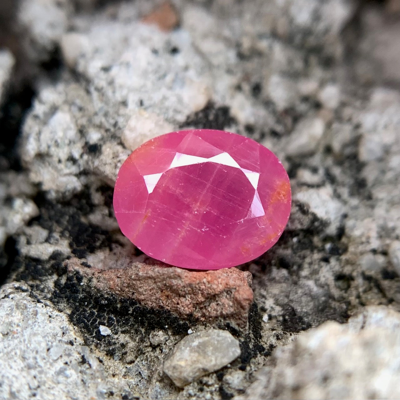 Natural Ruby - 3.70 Carats/4.10 Ratti