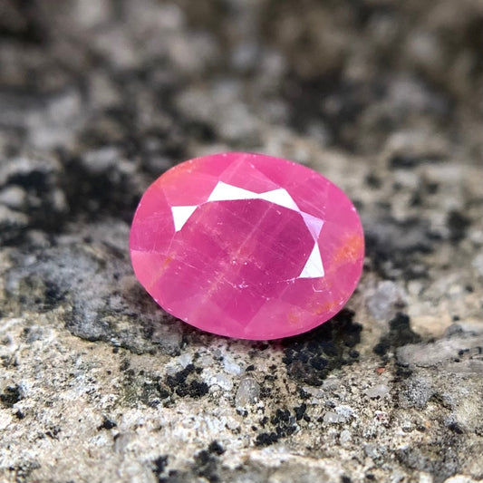 Natural Ruby - 3.70 Carats/4.10 Ratti