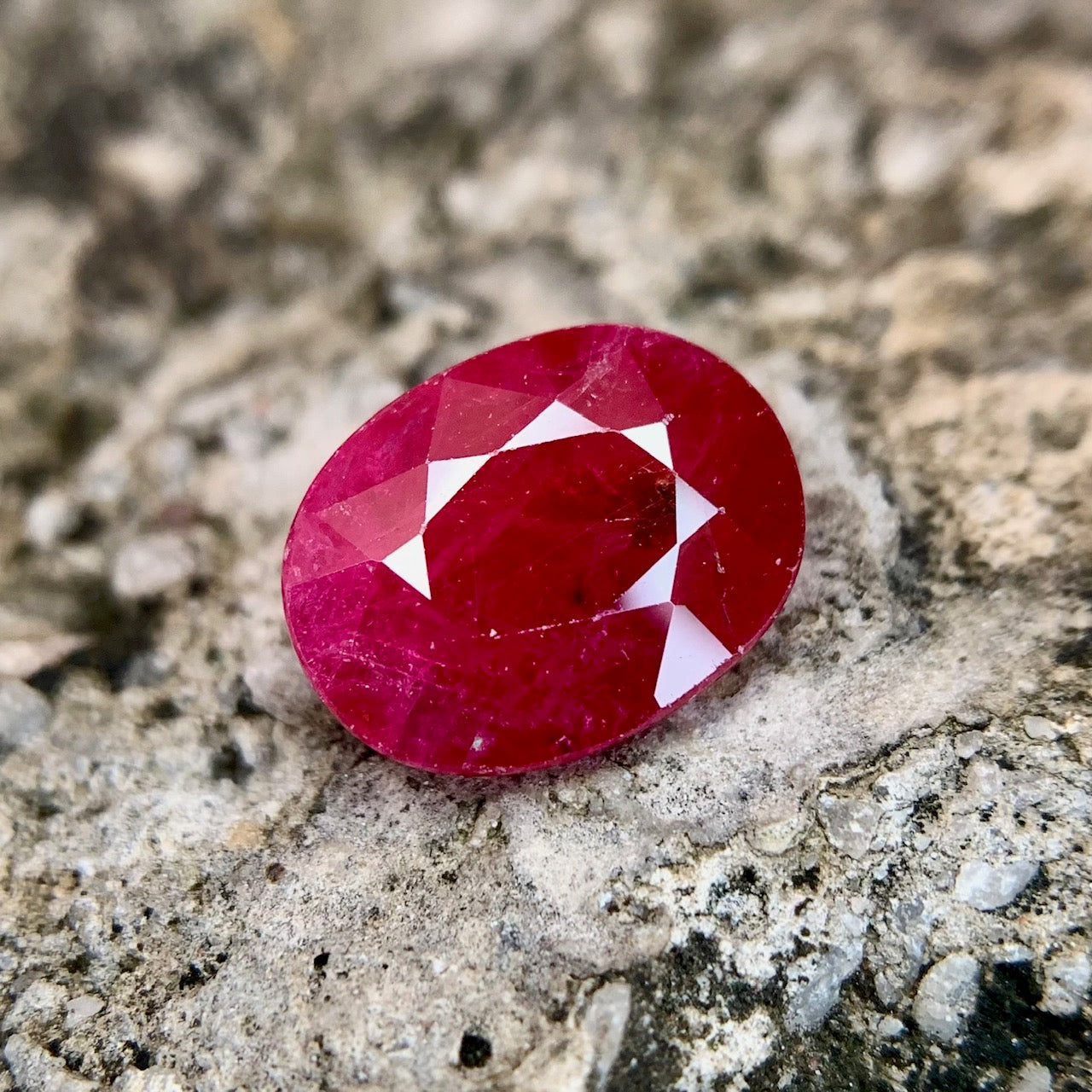 Natural Ruby - 4.85 Carats/5.38 Ratti