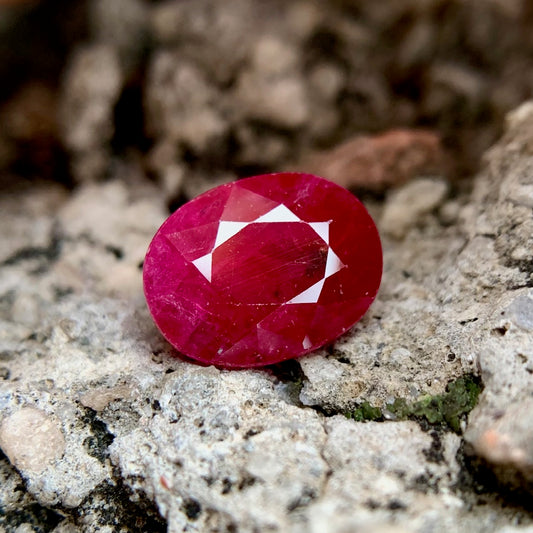 Natural Ruby - 4.85 Carats/5.38 Ratti