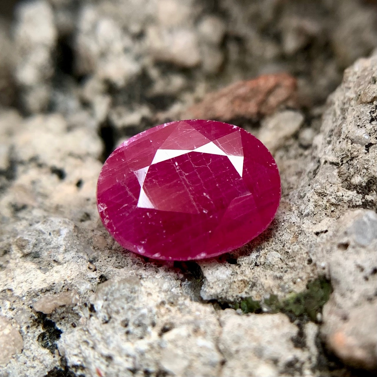 Natural Ruby - 4.60 Carats/5.11 Ratti