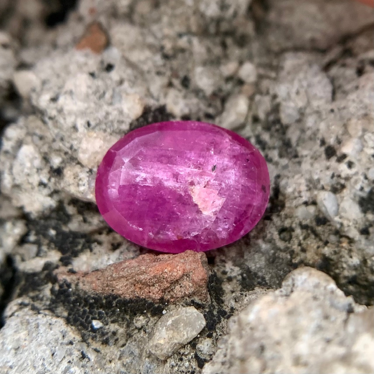 Natural Ruby - 3.60 Carats/4.00 Ratti