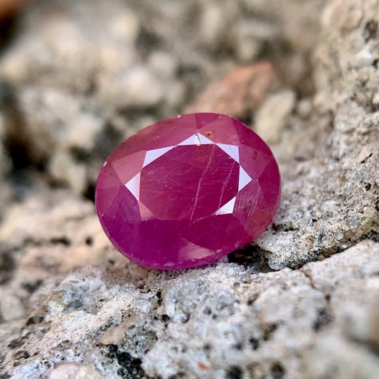 Natural Ruby - 4.80 Carats/5.33 Ratti