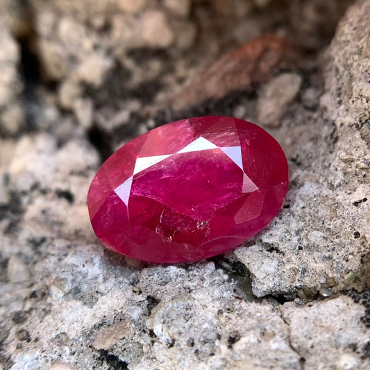 Natural Ruby - 4.00 Carats/4.44 Ratti