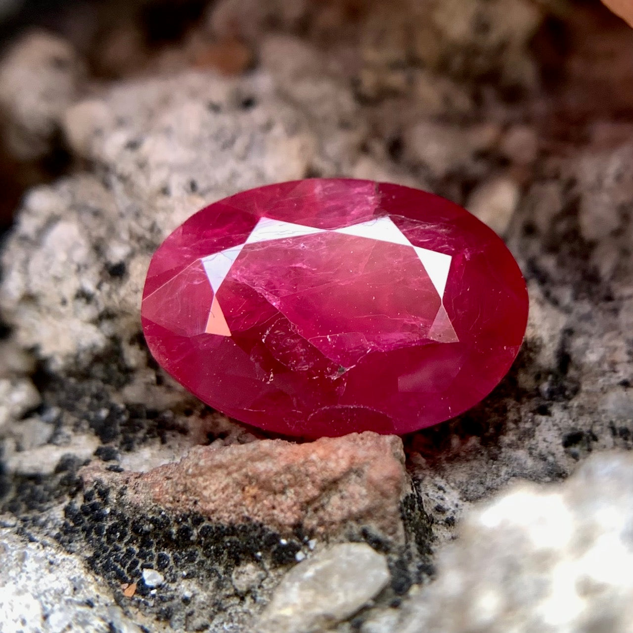 Natural Ruby - 4.00 Carats/4.44 Ratti