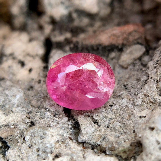 Natural Ruby - 2.80 Carats/3.10 Ratti