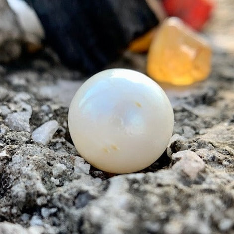 South Sea Pearl - 7.90 Carats/8.80 Ratti