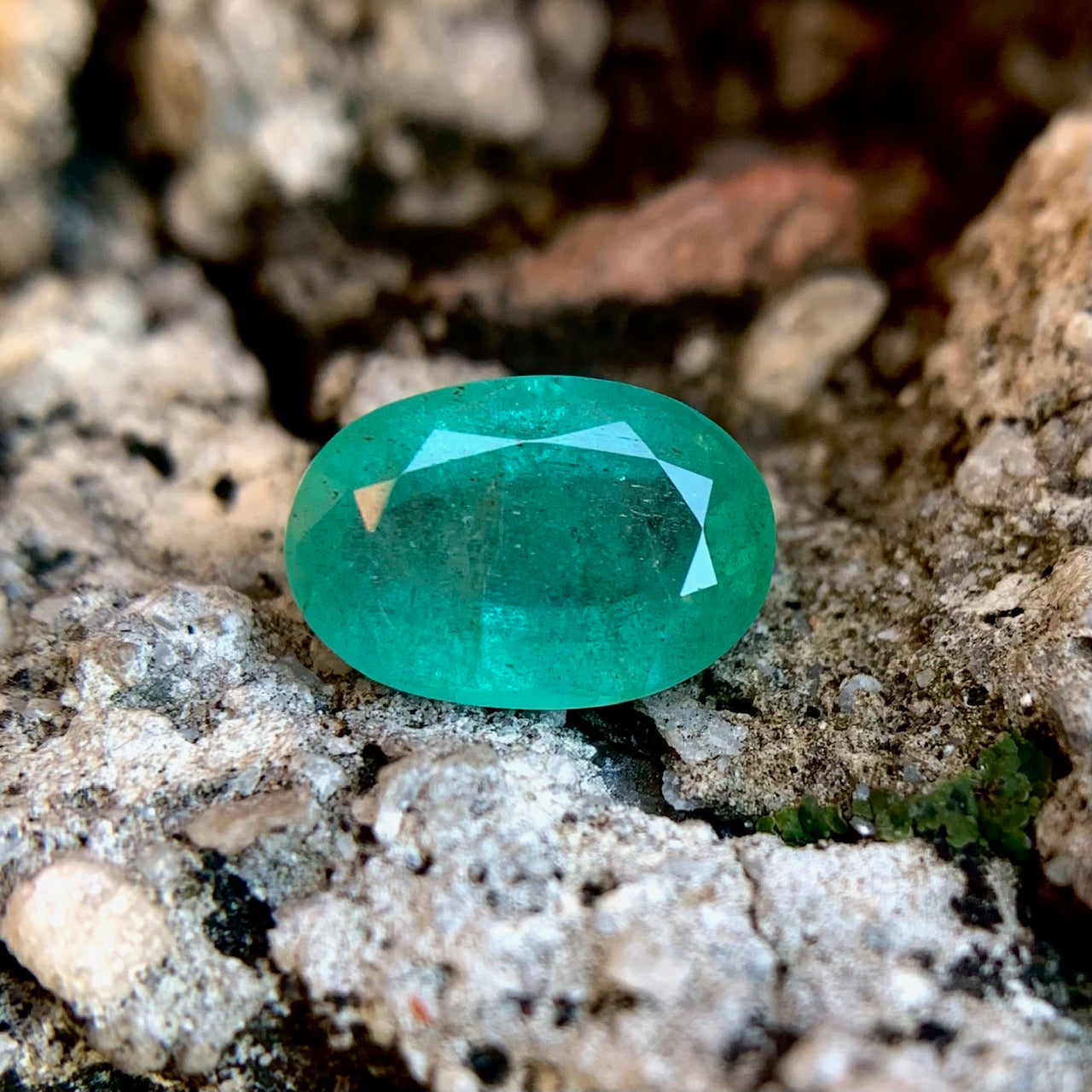 Natural Emerald - 2.40 carat/2.66 Ratti