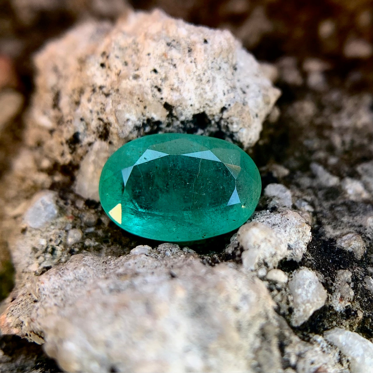 Natural Emerald - 2.40 carat/2.66 Ratti