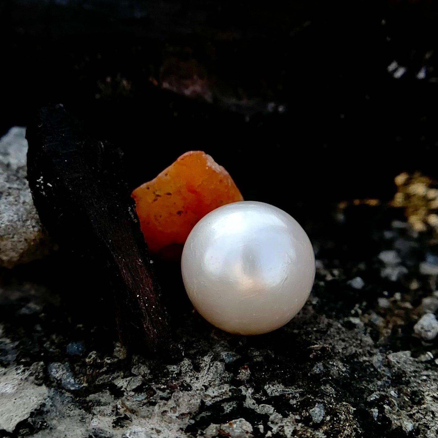 South Sea Pearl - 7.70 Carats/8.55 Ratti