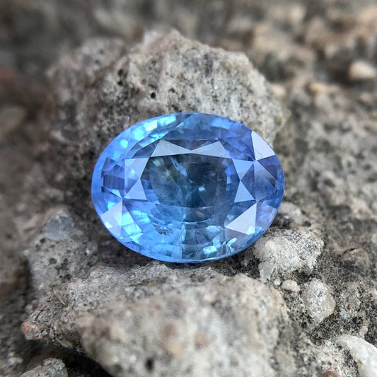 Natural Blue Sapphire - 7.15 Carat/7.94 Ratti