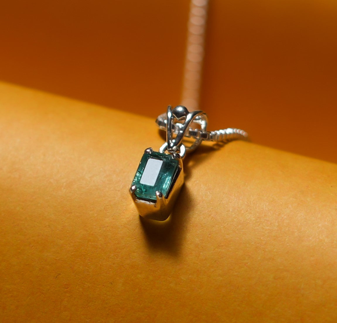 Classic Emerald Pendant - 2 Carat