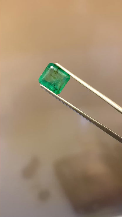 Natural Emerald -4.34 Carat/4.82 Ratti