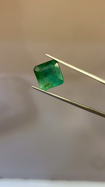 Natural Emerald -7.65 Carat/8.50 Ratti