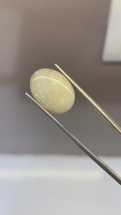 Natürlicher Feueropal - 4,00 Karat/4,44 Ratti