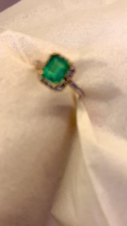 Lab Grown Emerald Ring